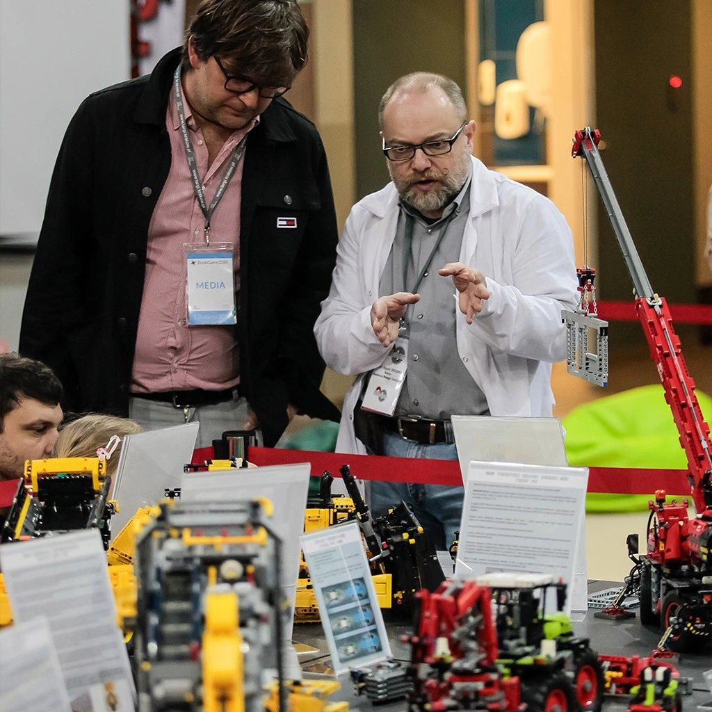 Świat Małych Techników-oferta dla firm - warsztaty, pokazy, spotkania teambuildingowe