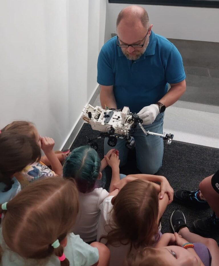 prelekcja w świecie małych techników perseverance lego